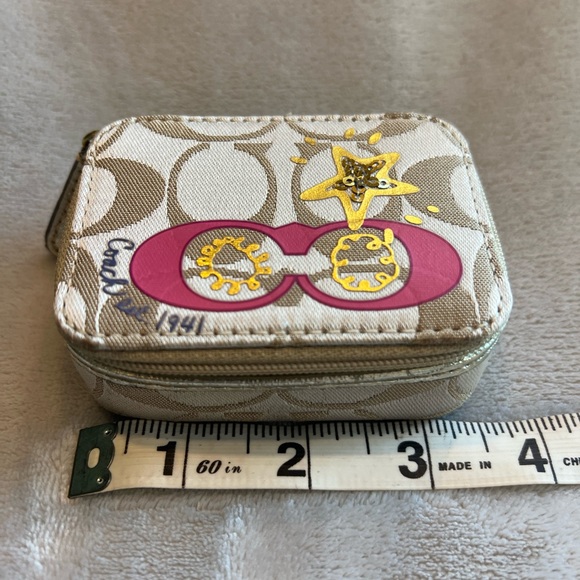 Coach Pill Case - RARE - Picture 8 of 9